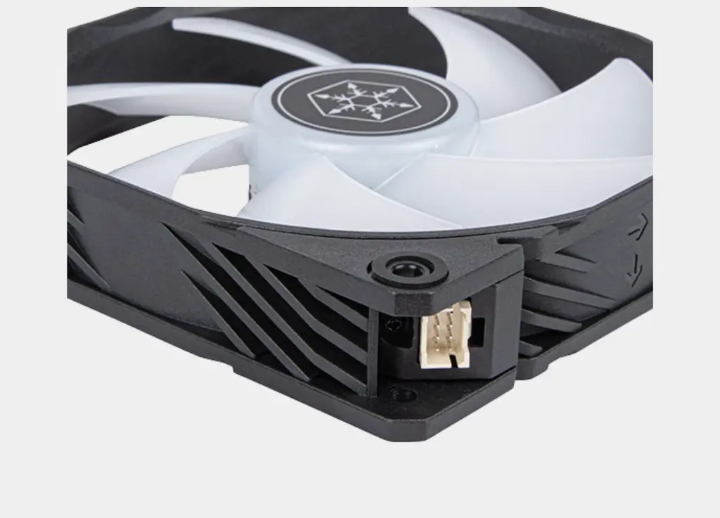 SILVERSTONE NovaPeak 240 ARGB Liquid Cooling (12).webp
