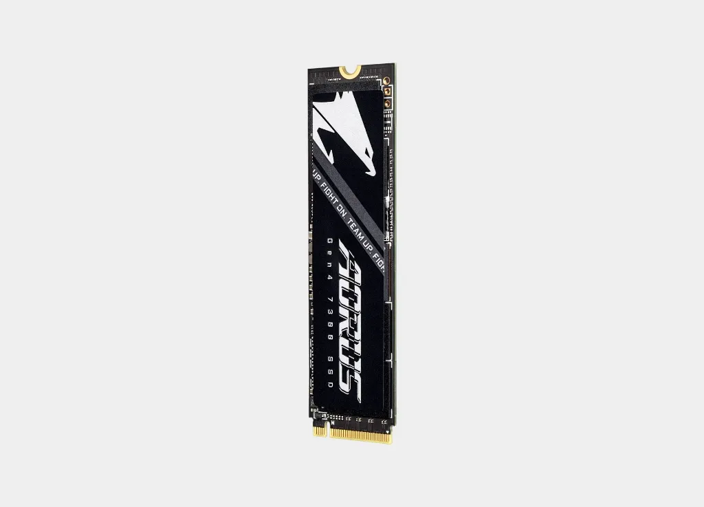 GIGABYTE AORUS Gen4 7300 SSD M2 1TB (2).webp
